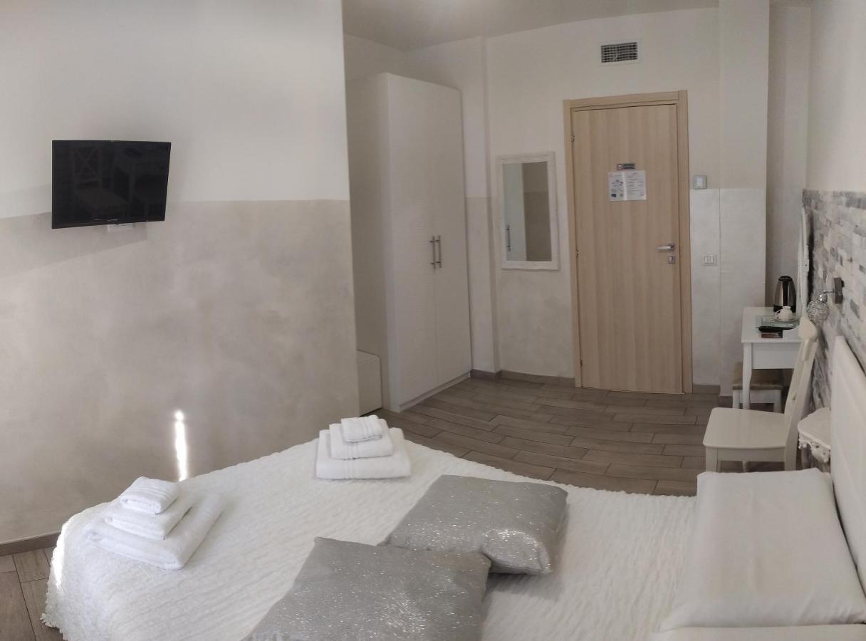 Bed and Breakfast Domus Florio - Humanitas Rozzano Pieve Emanuele Zewnętrze zdjęcie